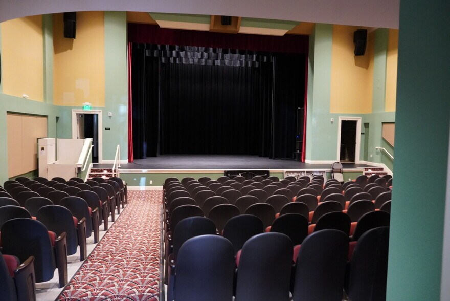 More Photos Of 1028 Main St, Evanston Theater Concert Hall For Sale
