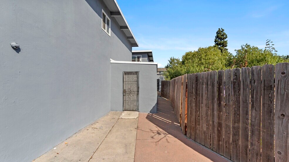 More Photos Of 2959-2981 54th St, San Diego Apartments For Sale