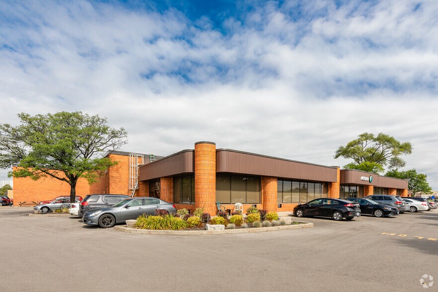 Primary Photo Of 563 Queensway, Mississauga Manufacturing For Lease