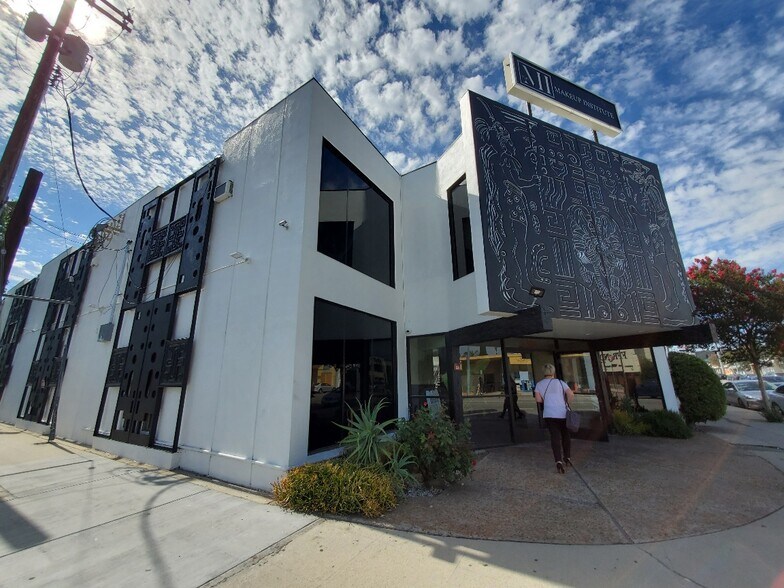 More Photos Of 5301 Laurel Canyon Blvd, North Hollywood Office For Lease