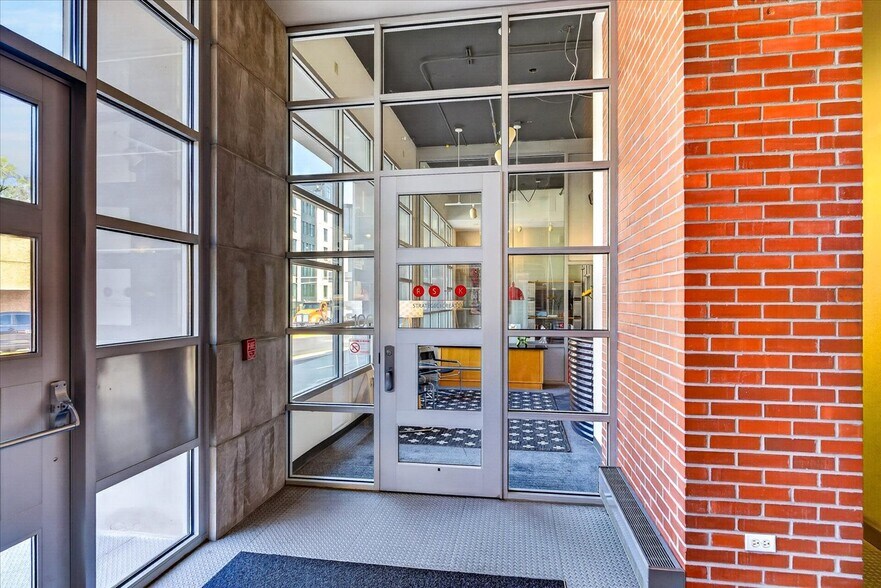 More Photos Of 155 E Wilson St, Madison Office For Sale