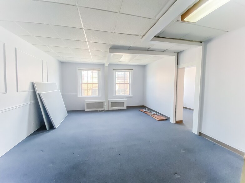 More Photos Of 108 W Beaver Ave, State College Storefront Retail Office For Lease