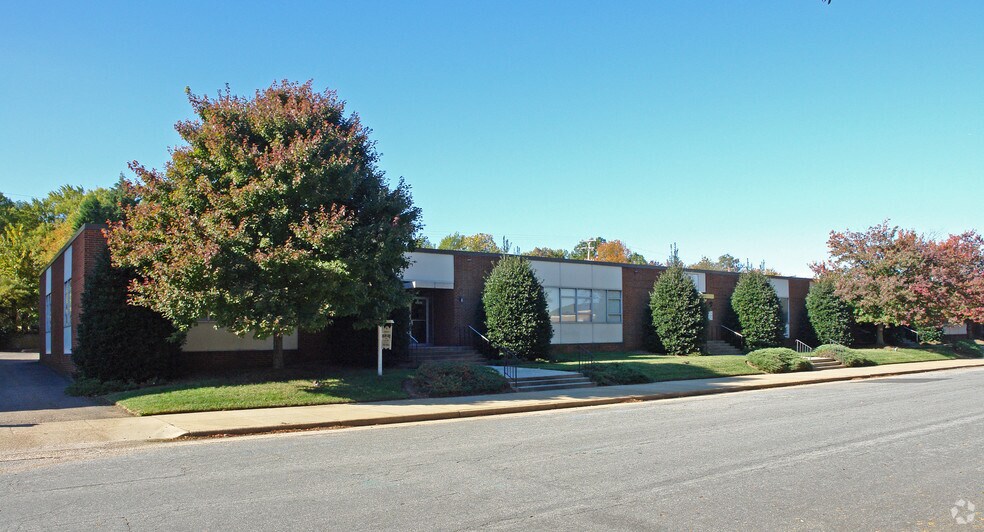 More Photos Of 4907-4917 Augusta Ave, Richmond Office For Lease