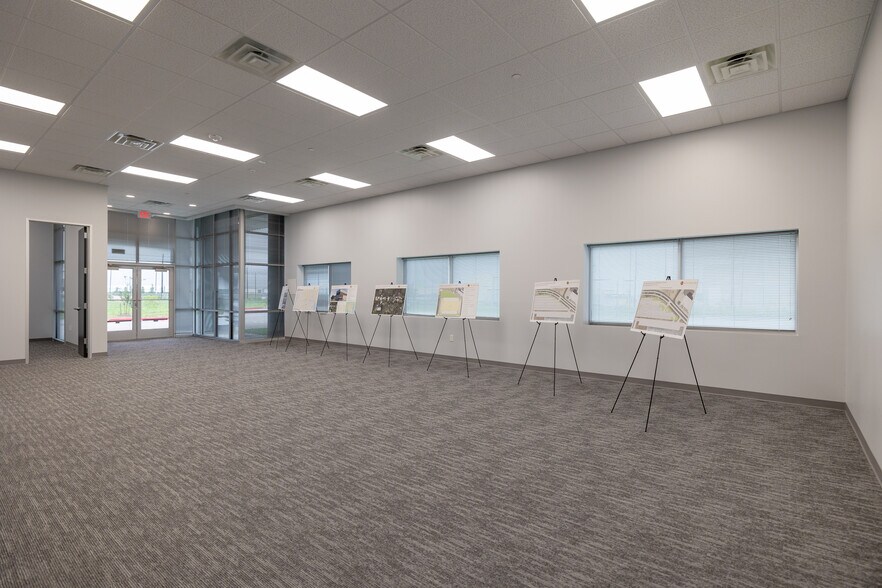 More Photos Of 2062 Woods Road, Brookshire Warehouse For Lease