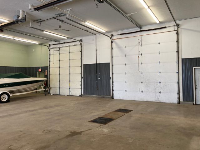 More Photos Of 274 N US Highway 31 S, Traverse City Auto Repair For Sale
