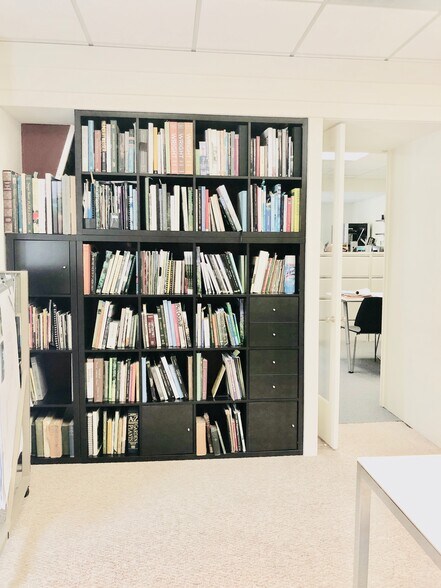 More Photos Of 19 W Putnam Ave, Greenwich Office For Lease