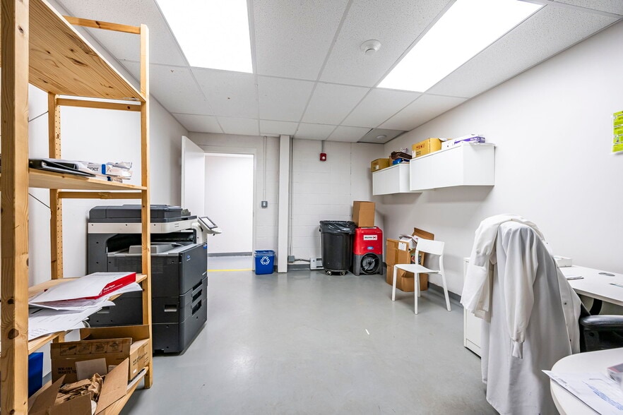 More Photos Of 1508 Brook Rd, Richmond Refrigeration Cold Storage For Sale