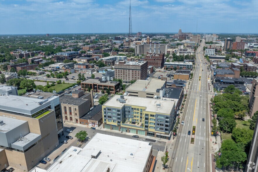 More Photos Of 3901-3909 Woodward Ave, Detroit Apartments For Lease