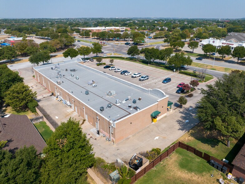 More Photos Of 5400-5420 Basswood Blvd, Fort Worth Unknown For Lease