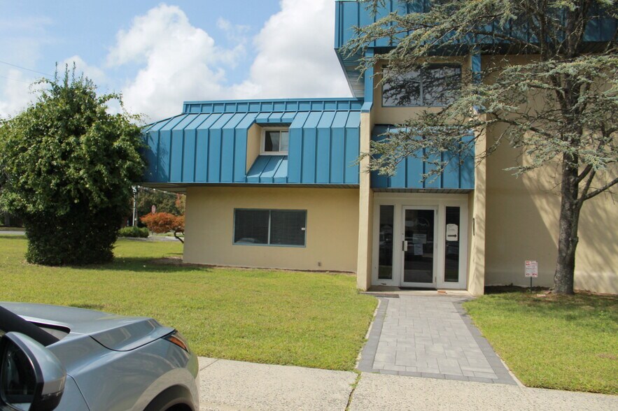 More Photos Of 3321 Doris Ave, Ocean Unknown For Lease