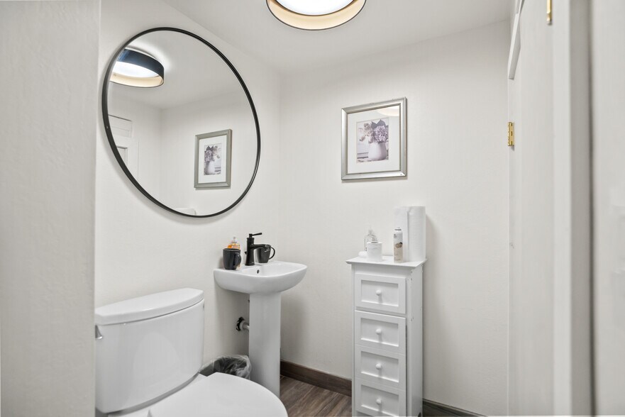 More Photos Of 401 1st St, Los Altos Medical For Sale