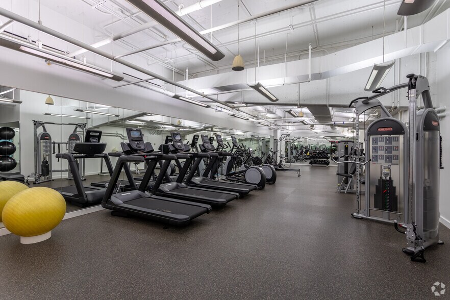 More Photos Of 1775 Pennsylvania Ave NW, Washington Office For Lease