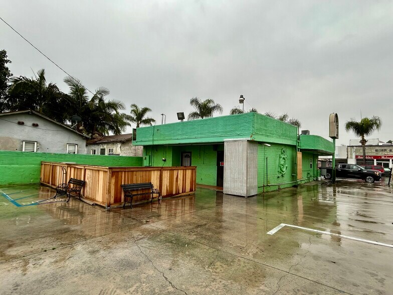 More Photos Of 1307 S Main St, Santa Ana Restaurant For Sale