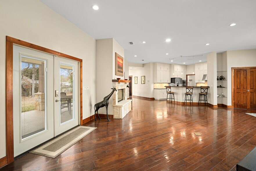 More Photos Of 145 State Loop 92, La Grange Specialty For Sale