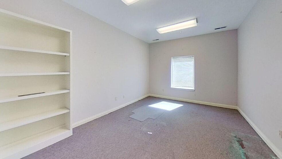 More Photos Of 4205 Charlar Dr, Holt Loft Creative Space For Sale
