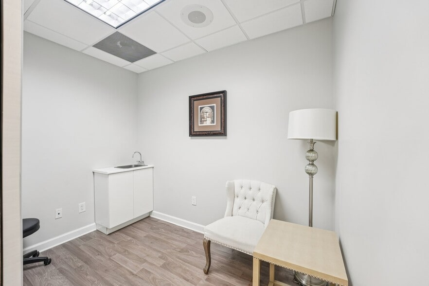 More Photos Of 6315 Amherst Ct, Peachtree Corners Medical For Sale