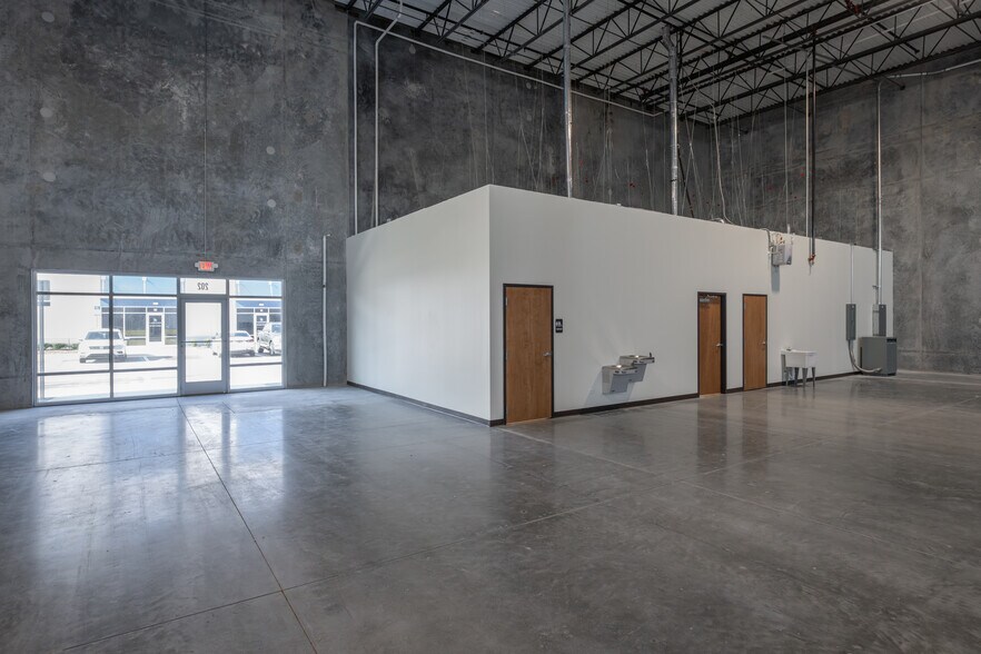 More Photos Of 440 Dundas Dr, Jacksonville Unknown For Lease