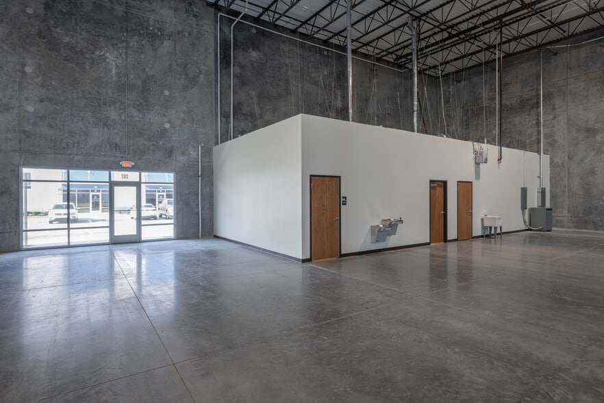 More Photos Of 440 Dundas Dr, Jacksonville Unknown For Lease