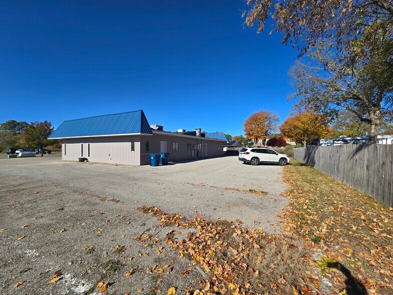 More Photos Of 4534 Dowling St, Montague Office For Sale