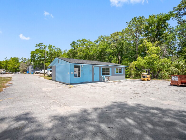 More Photos Of 16299 Cortez Blvd, Brooksville Service For Sale