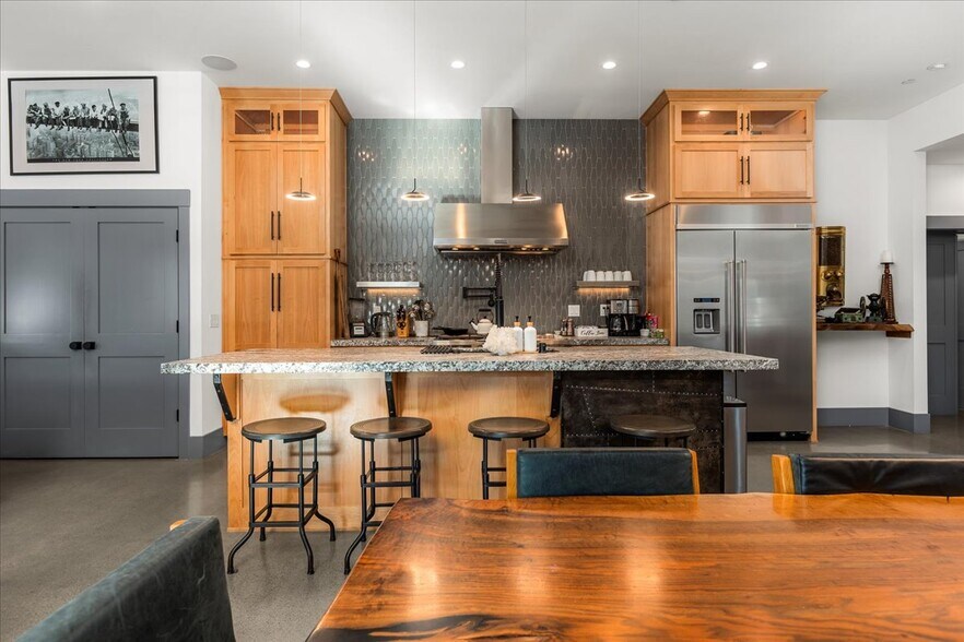 More Photos Of 224 Church St, Nevada City Office For Sale