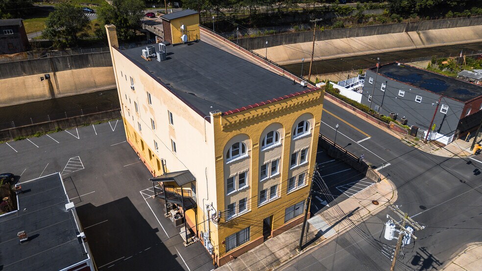 More Photos Of 446 N Mechanic St, Cumberland Office For Sale