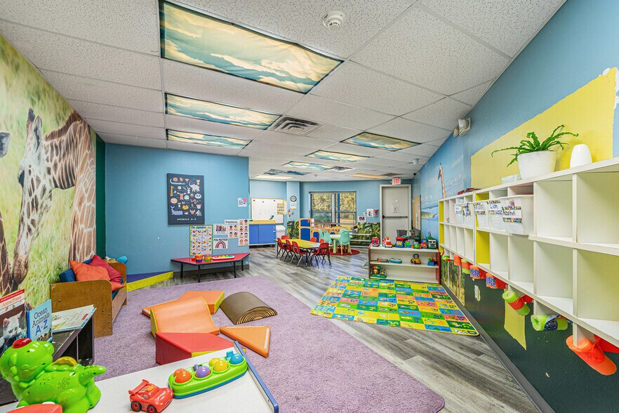 More Photos Of 3421 E Walnut St, Pearland Daycare Center For Sale