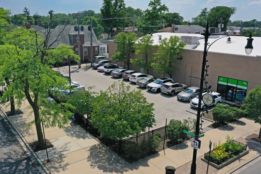 More Photos Of 2301-2323 W 95th St, Chicago Storefront For Sale