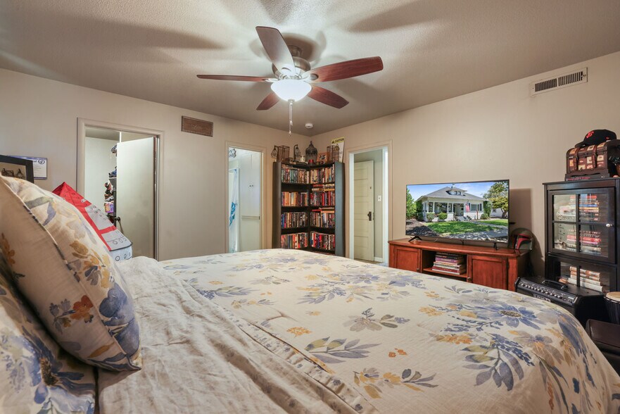 More Photos Of 411 Crane Ave, Turlock Office For Sale