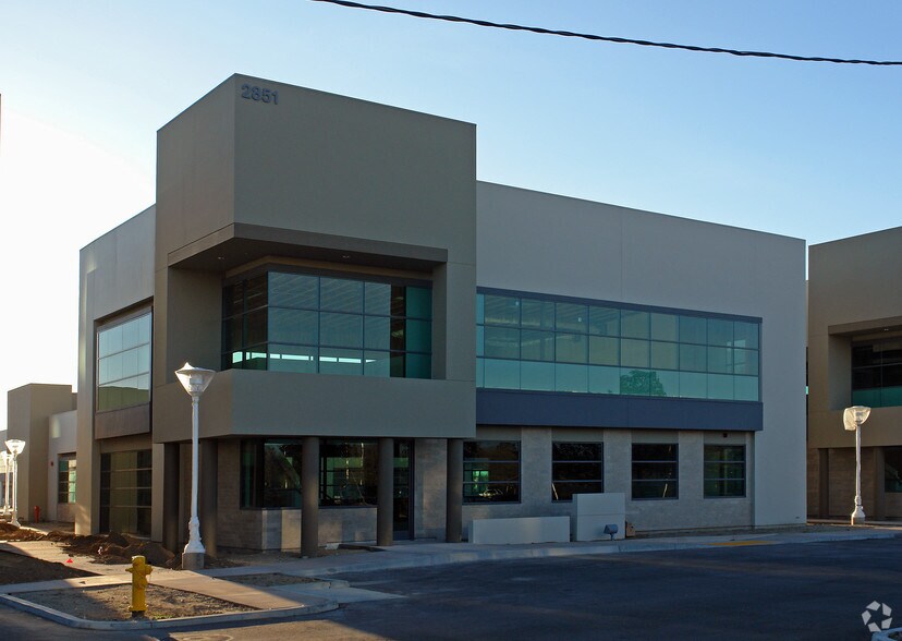 More Photos Of 2851 N Ventura Rd, Oxnard Office For Sale