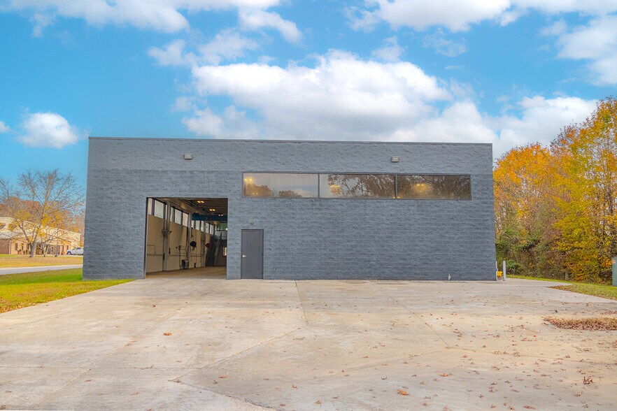 More Photos Of 87 Carpenter Dr, Annville Warehouse For Lease