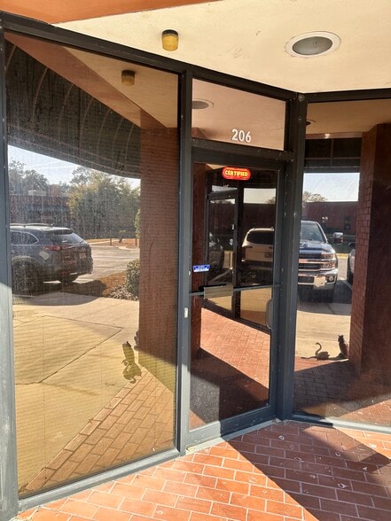 More Photos Of 4613 Philips Hwy, Jacksonville Light Distribution For Lease