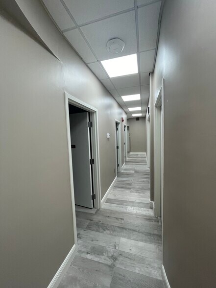 More Photos Of 2715 W Virginia Ave, Tampa Medical For Lease