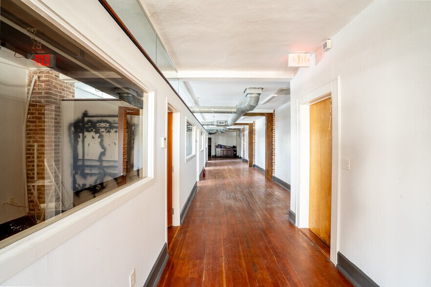 More Photos Of 1126 Central Ave, Saint Petersburg Loft Creative Space For Lease
