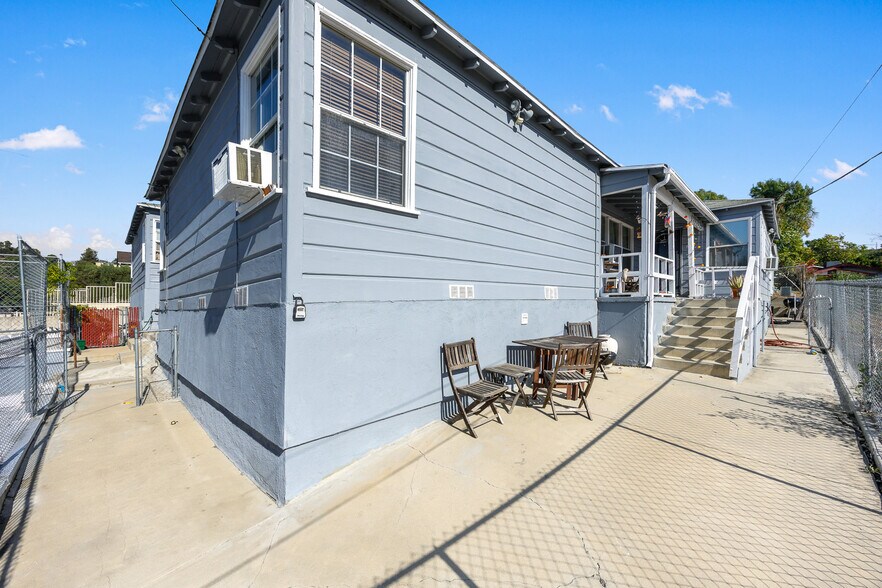 More Photos Of 6011 Pine Crest Dr, Los Angeles Multifamily For Sale