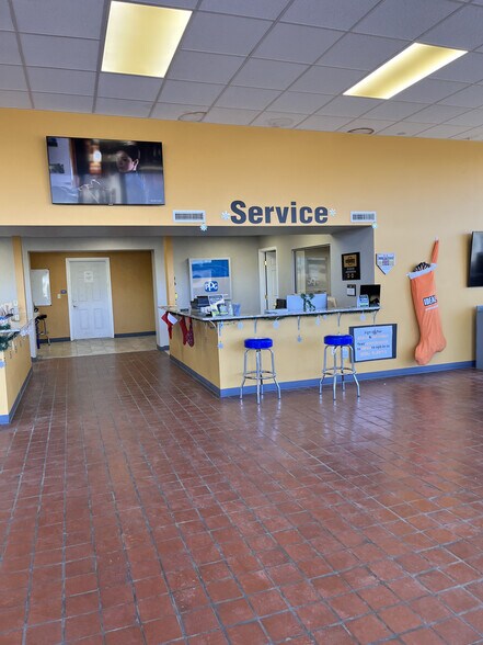 More Photos Of 791 York Rd, Gettysburg General Retail For Sale
