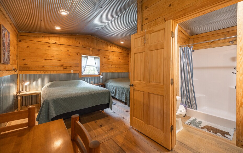 More Photos Of 11726 Highway K, Jadwin Hotel For Sale