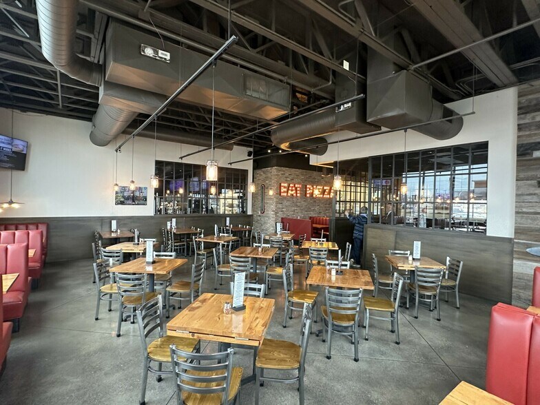 More Photos Of 10180 Diebold Rd, Fort Wayne Restaurant For Sale