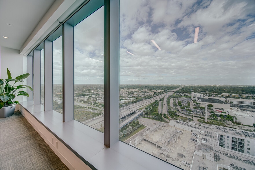 More Photos Of 8950 SW 74th Ct, Miami Office For Lease