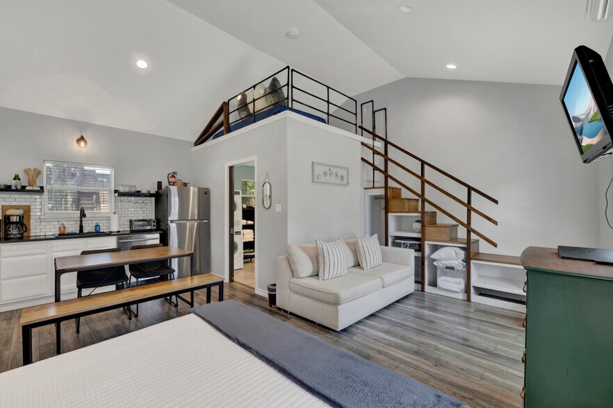 More Photos Of 14147 FM 306, Canyon Lake Trailer Camper Park For Sale