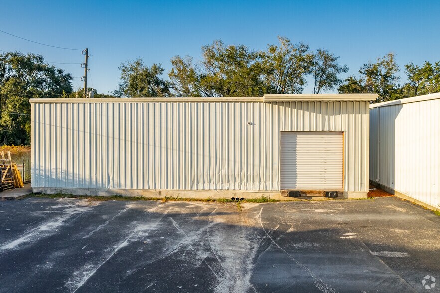 More Photos Of 9909 State Road 52, Hudson Freestanding For Lease