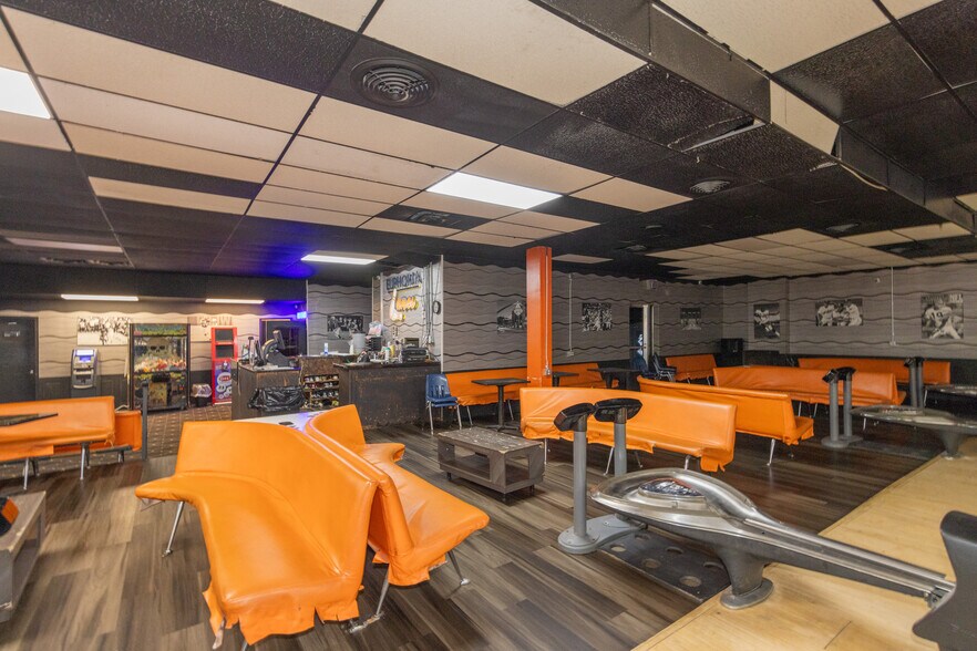 More Photos Of 1820 E 30th St, Cleveland Sports And Entertainment For Sale