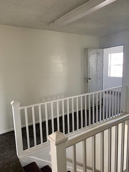 More Photos Of 2048-2050 W Florence Ave, Los Angeles Office For Sale