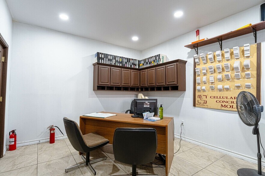 More Photos Of 2243 Pecan Blvd, McAllen Storefront Retail Office For Sale