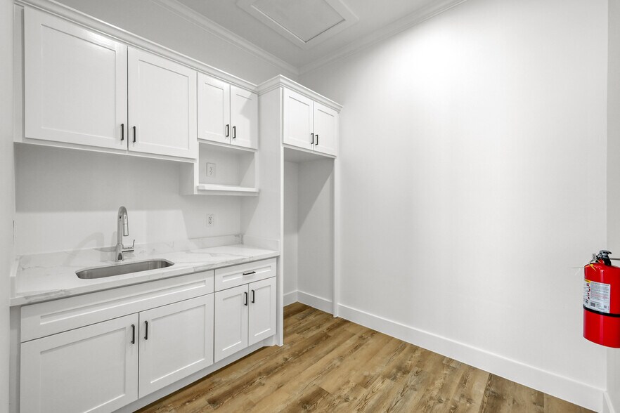 More Photos Of 18930 Kuykendahl Rd, Spring Medical For Lease