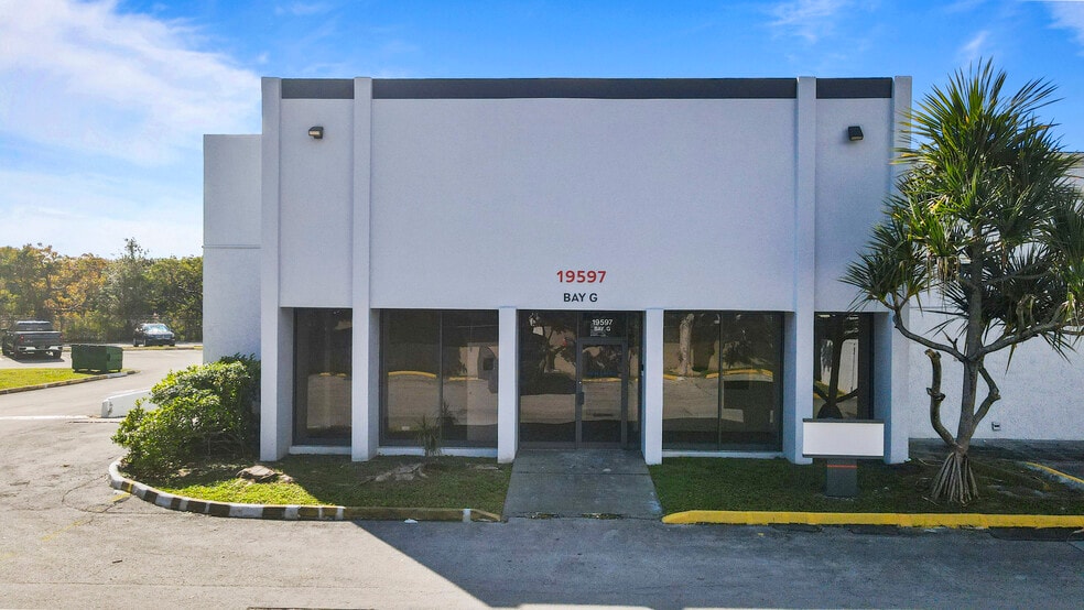 More Photos Of 19555 NE 10th Ave, Miami Unknown For Lease