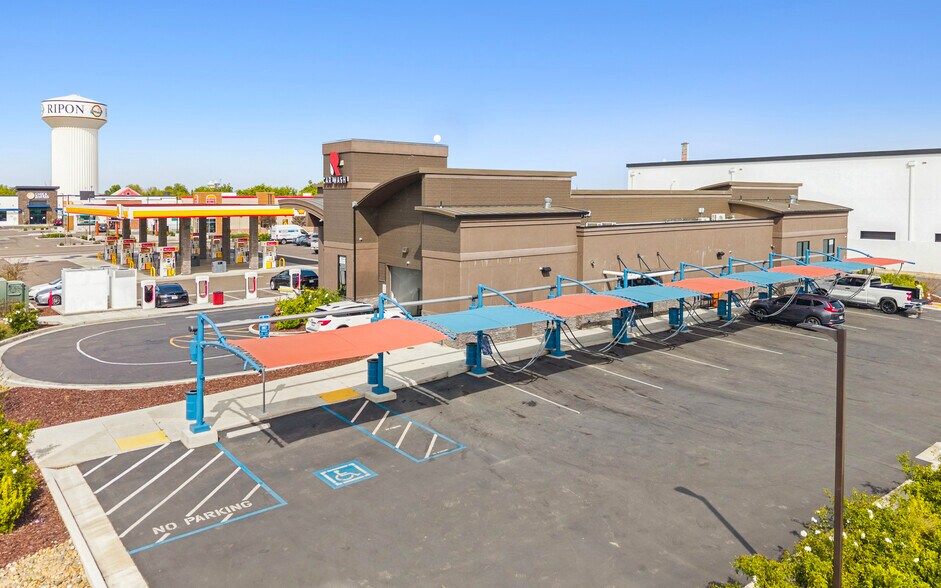 More Photos Of 1555 Canal Blvd, Ripon General Retail For Sale