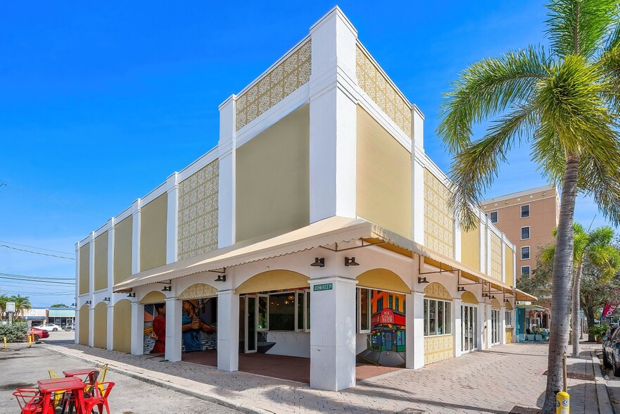 Primary Photo Of 604 Lake Avenue, Lake Worth Beach Restaurant For Lease