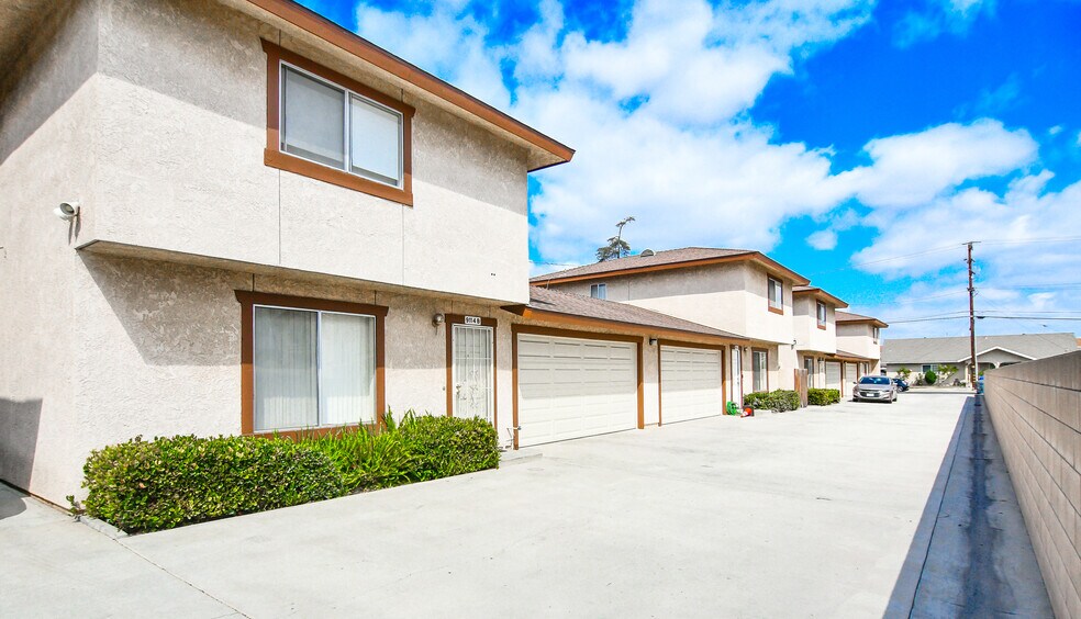 More Photos Of 9112 Cedar St, Bellflower Multifamily For Sale