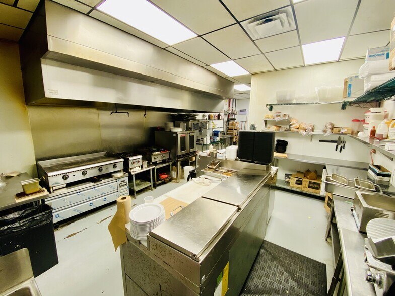 More Photos Of 2124 Gabriel's Place, New Braunfels Office For Lease